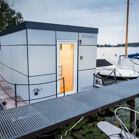 Das Kleine Hausboot Am Wannsee *