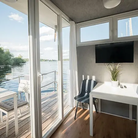 Das Kleine Hausboot Am Wannsee Ботель *