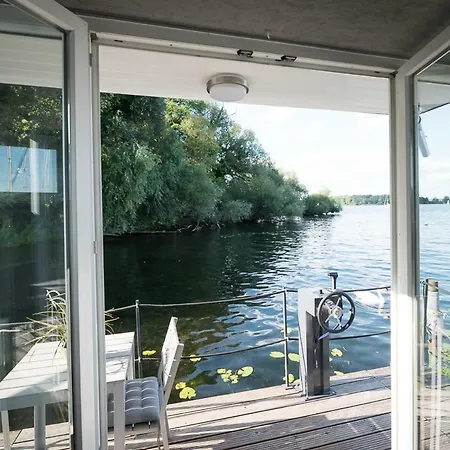 Das Kleine Hausboot Am Wannsee Ботель Берлин